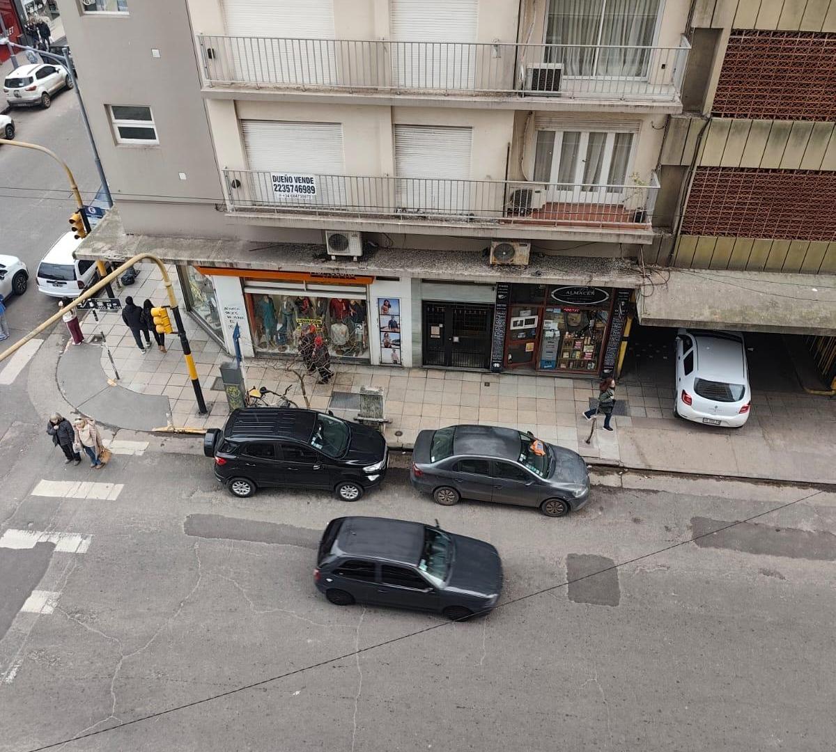 Foto de Dos ambientes totalmente externo incluida la cocina en pleno centro, imagen 1