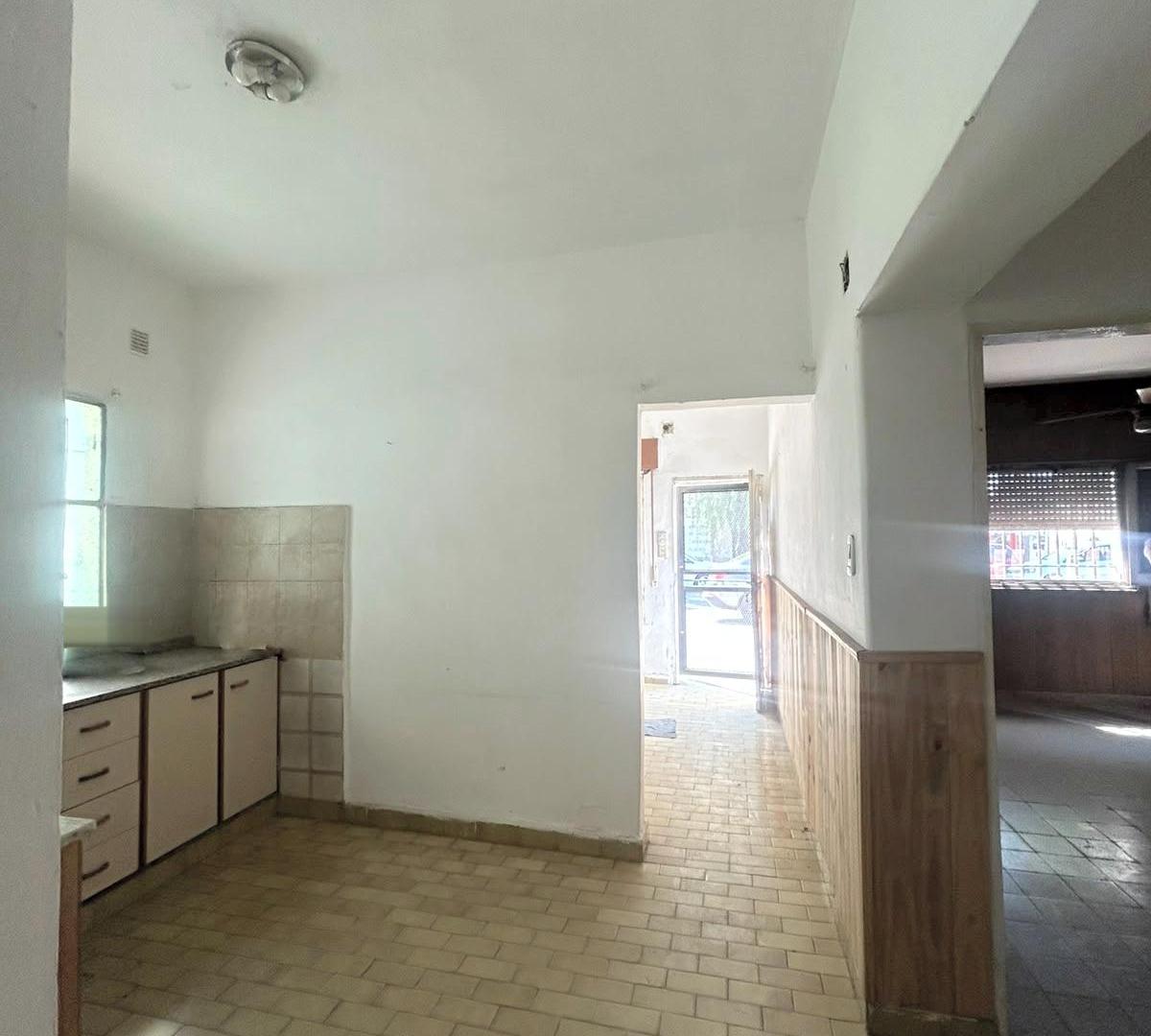 Foto de Casa 2 dormitorios con terraza y parrillero – Rosario Zona Sur, imagen 2