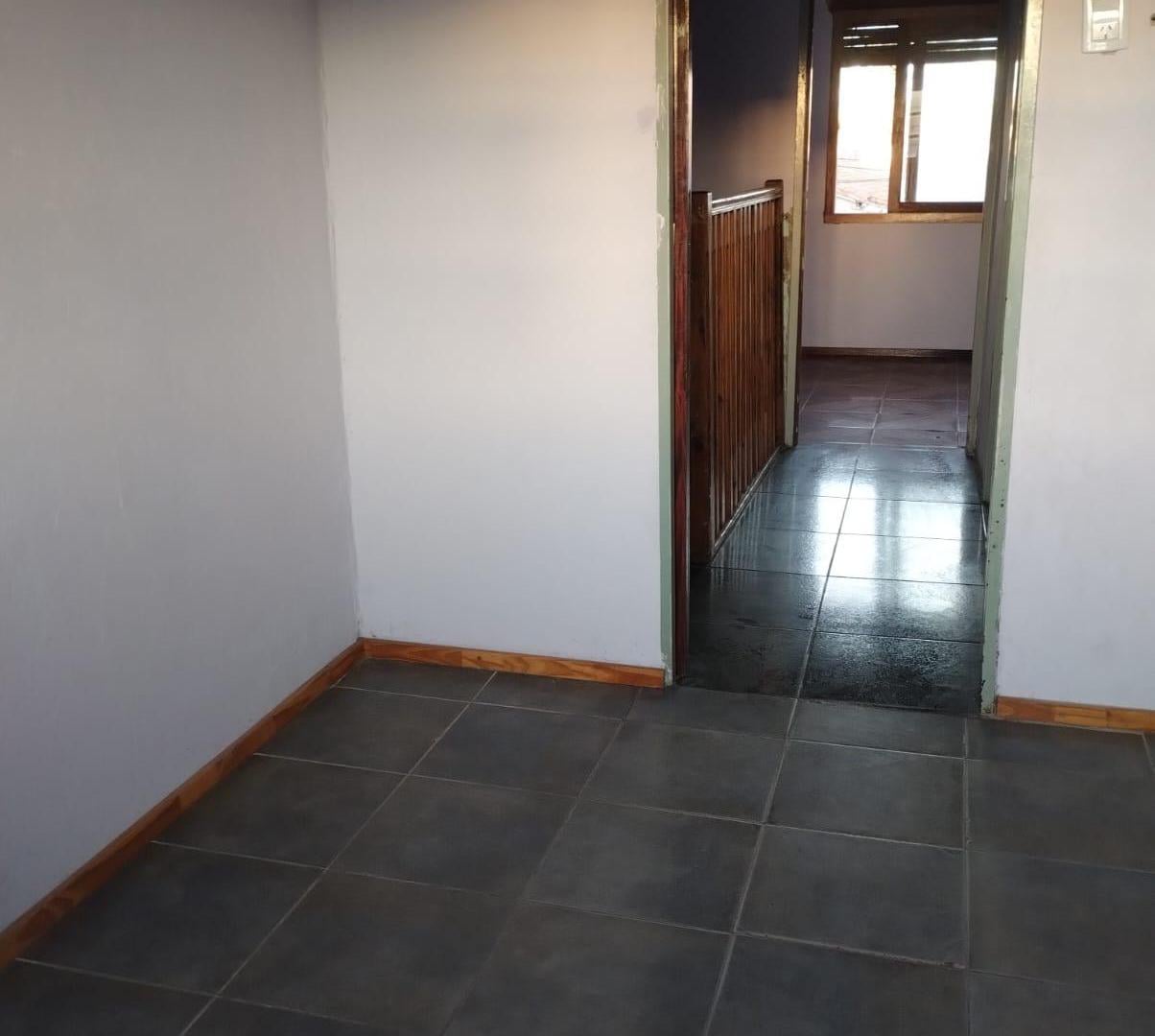 Foto de Alquiler Departamento Duplex 3amb Ituzaingó Norte, imagen 2