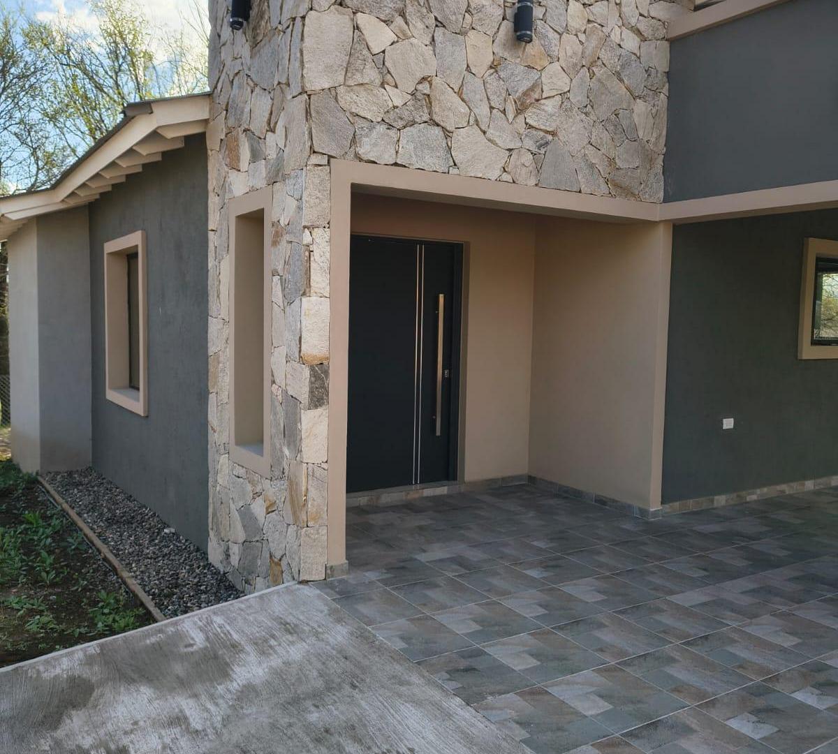 Foto de Casa a estrenar, apto crédito en Villa Gral. Belgrano., imagen 1