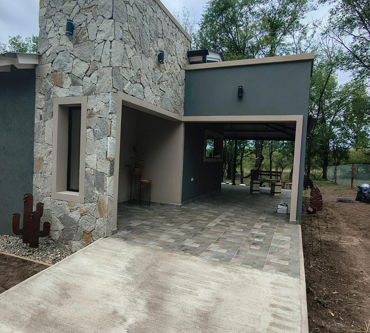 Foto de Casa a estrenar, apto crédito en Villa Gral. Belgrano., imagen 2