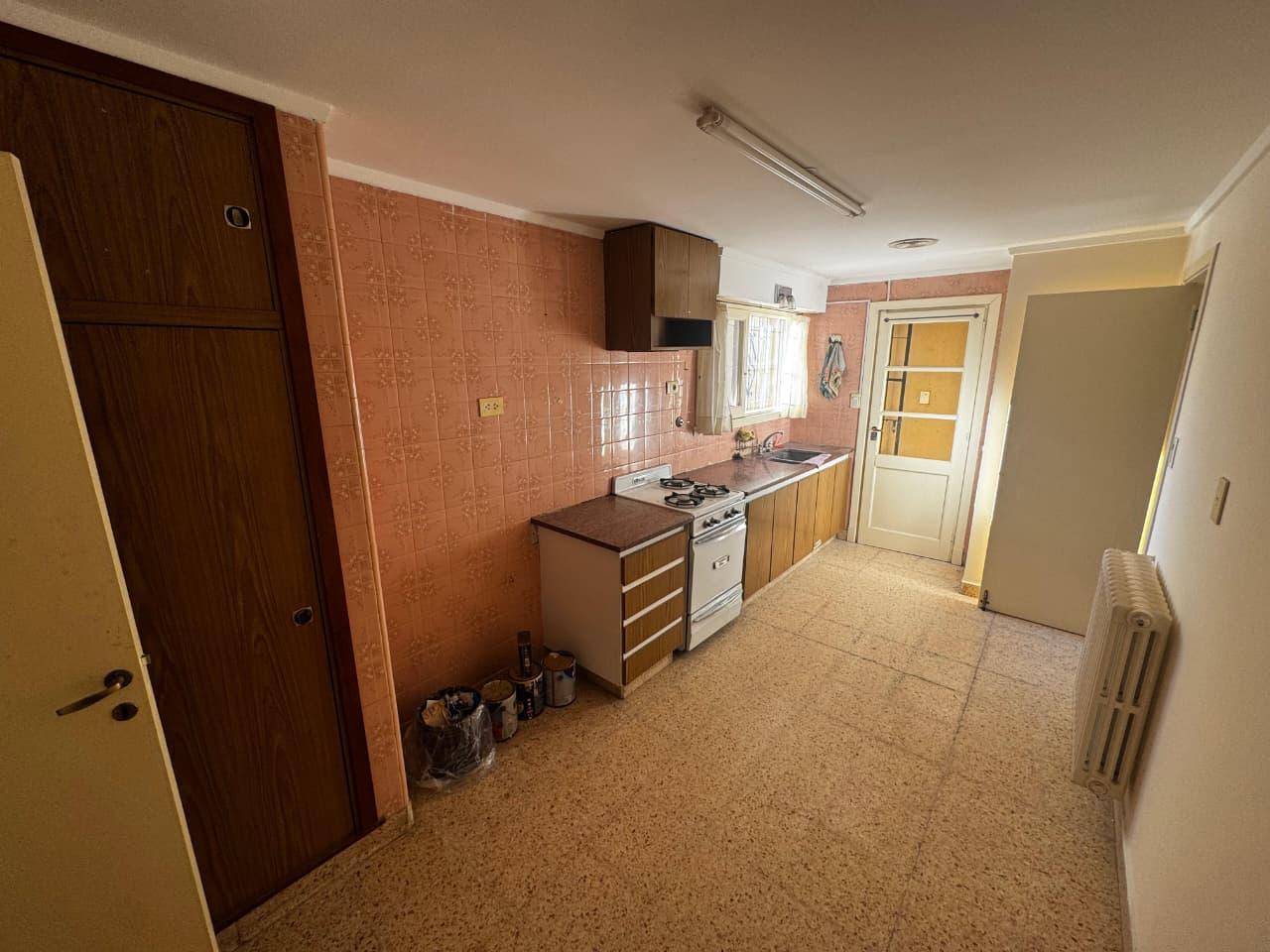 Foto de Dueña alquila excelente chalet céntrico para uso profesional o vivienda, imagen 4