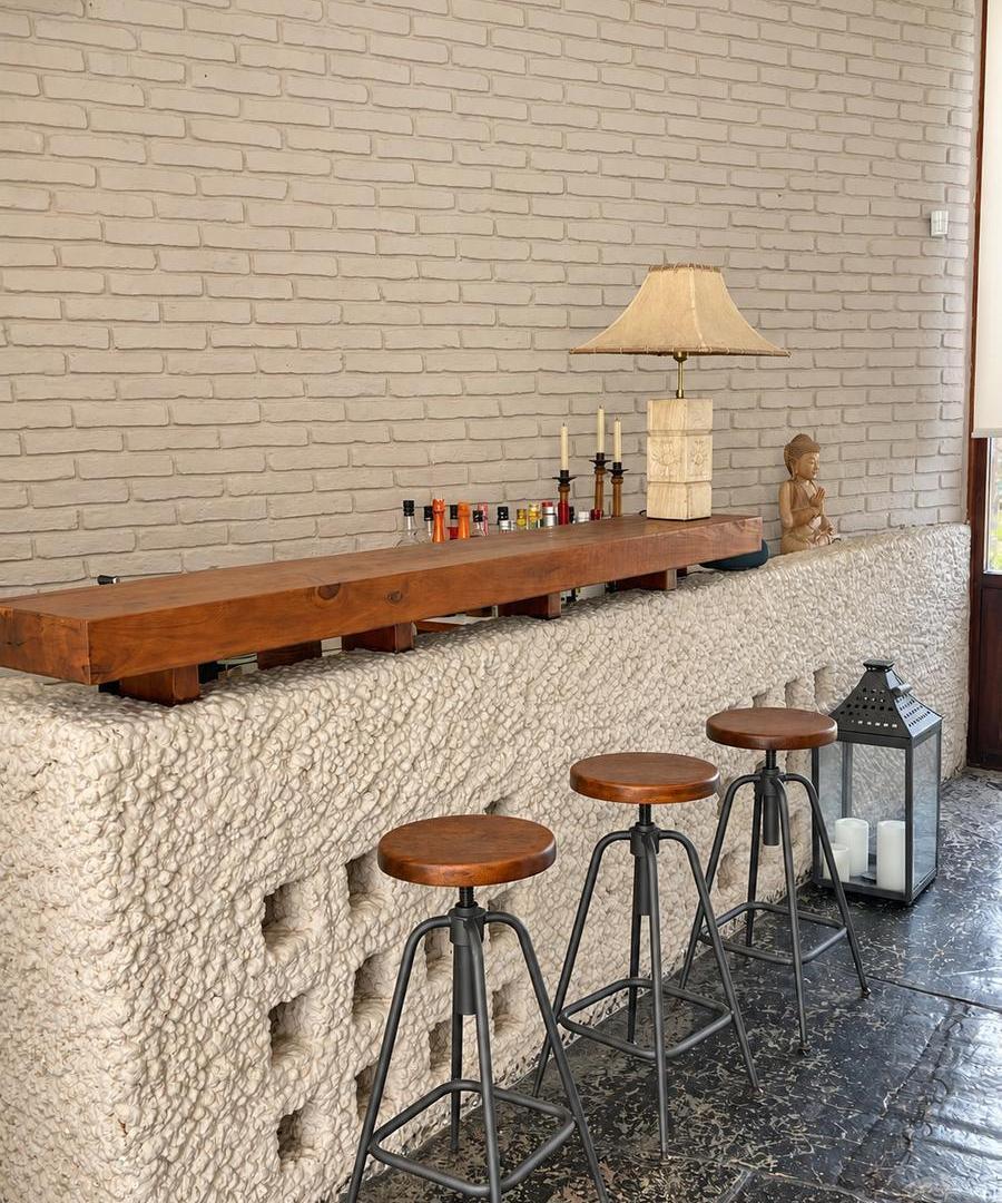 Foto de PLAYA MANSA, PARADA 16 · CASA DE 6 DORMITORIOS CON PISCINA Y ANEXOS, imagen 2