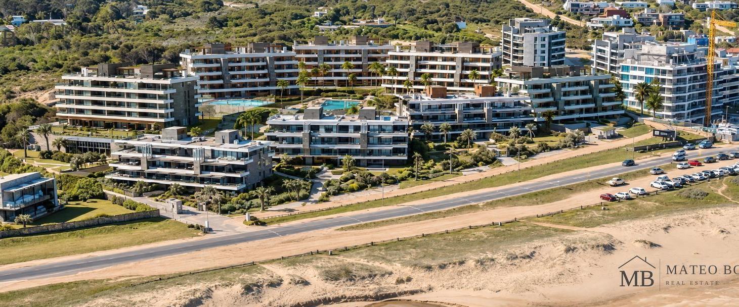 Foto de Apartamento de 3 dormitorios en suite con terraza y parrillero en, imagen 2