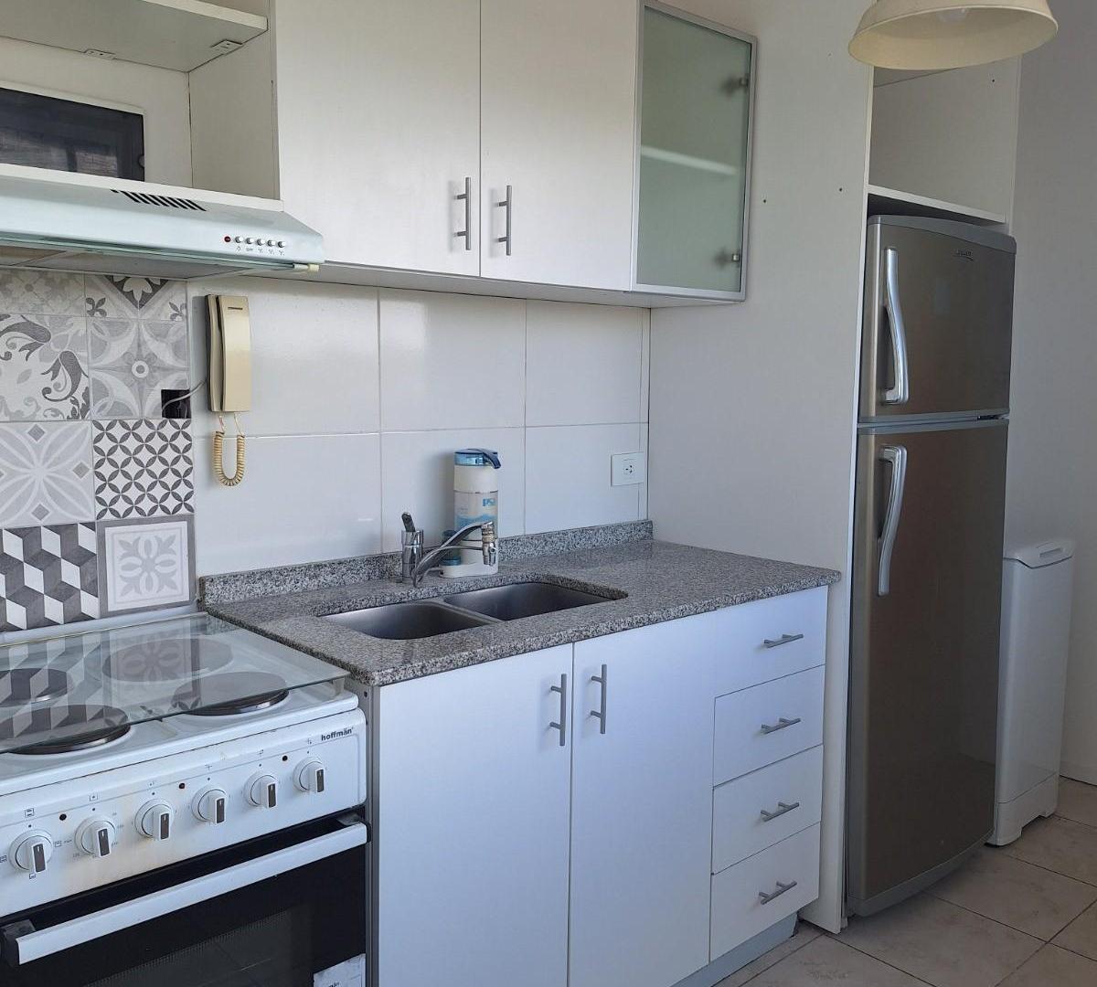 Foto de 2 amb. + cochera fija en Béccar, 5.º piso, vista abierta al verde, imagen 2