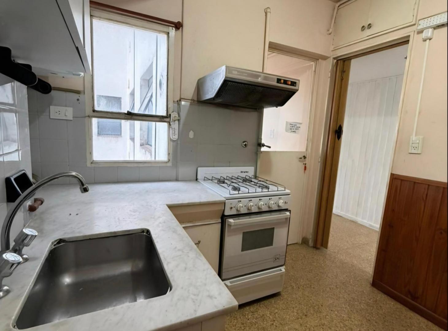 Foto de Vendo Departamento 3 ambientes Céntrico Estomba 300 (Ingreso Gorriti 6), imagen 5