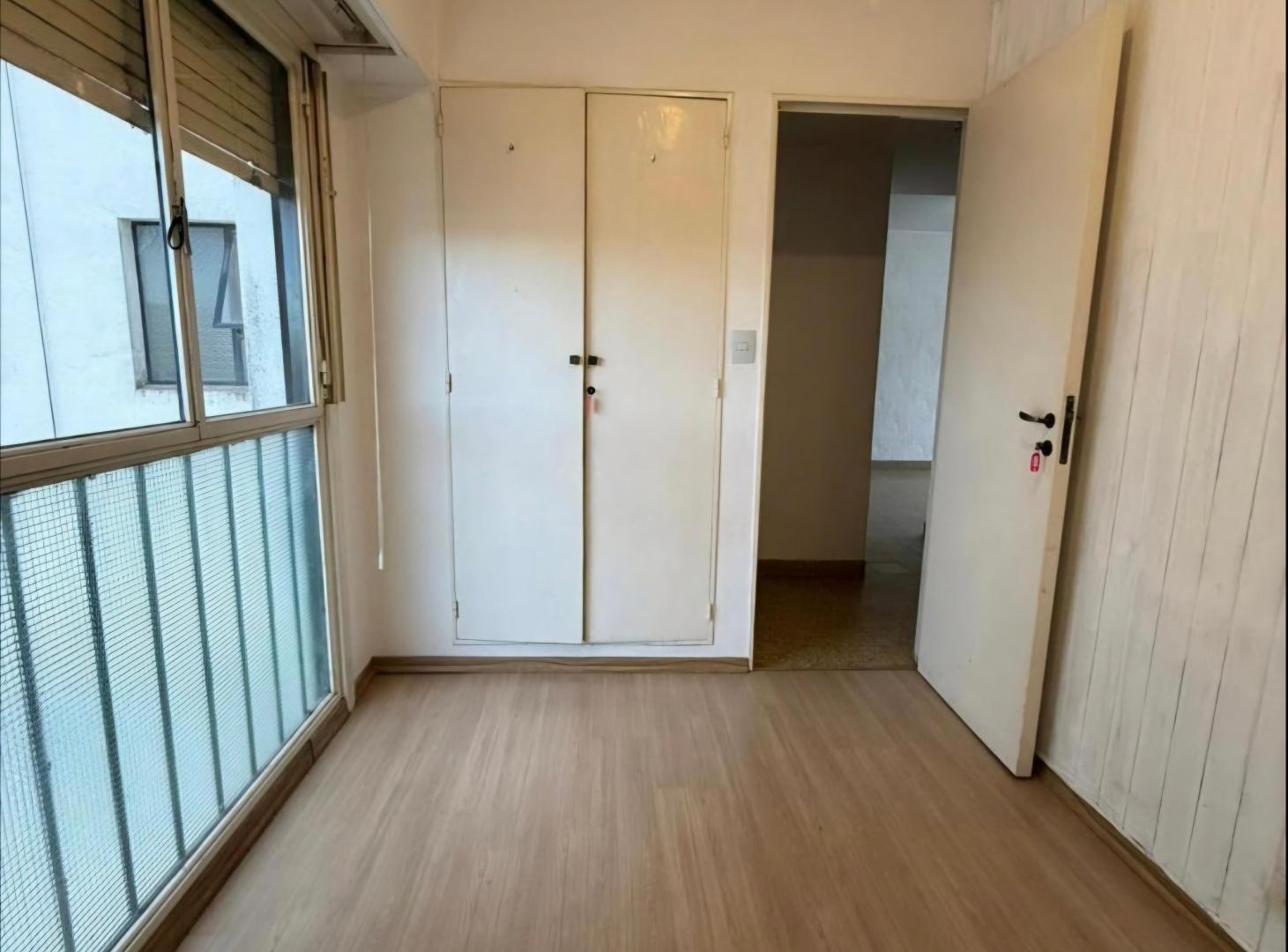 Foto de Vendo Departamento 3 ambientes Céntrico Estomba 300 (Ingreso Gorriti 6), imagen 4