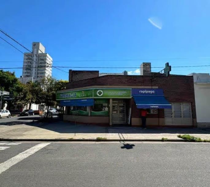 Foto de Local comercial en ochava, imagen 1