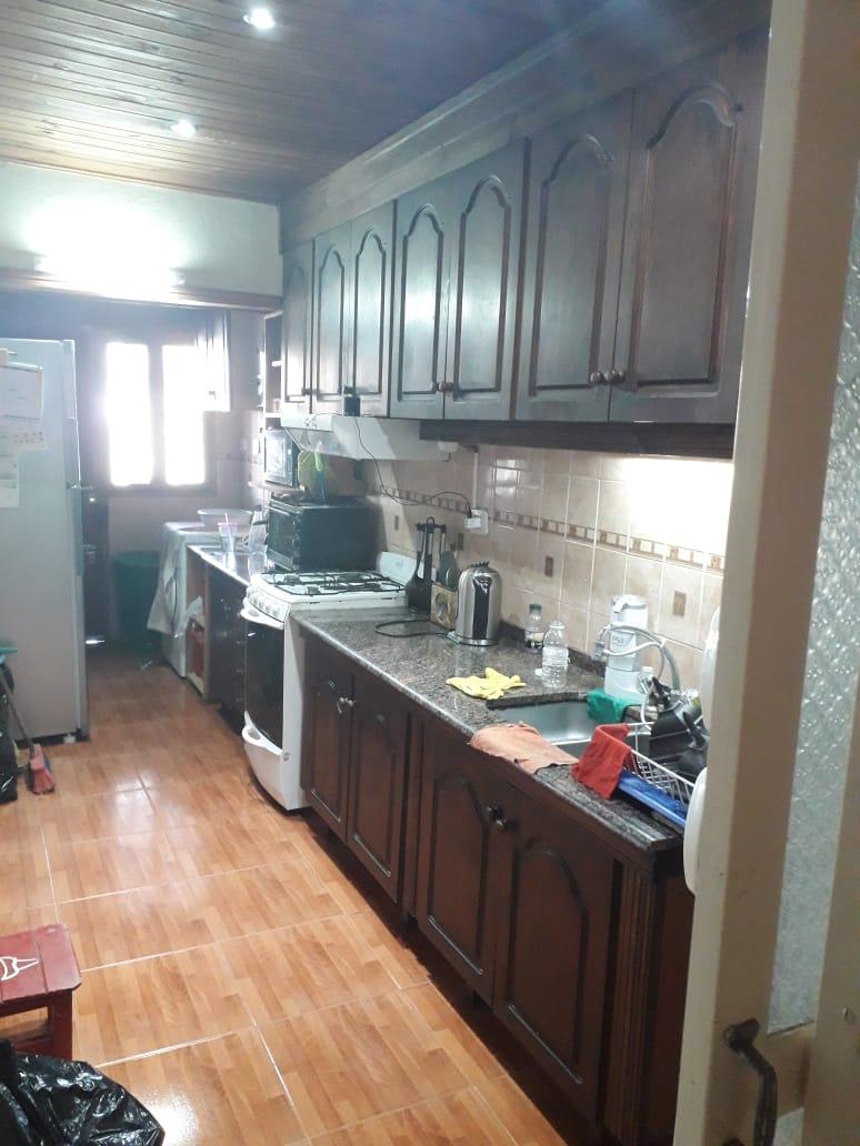 Foto de Excelente Casa Familiar de 3 Dormitorios con Gran Patio y Cochera, imagen 3