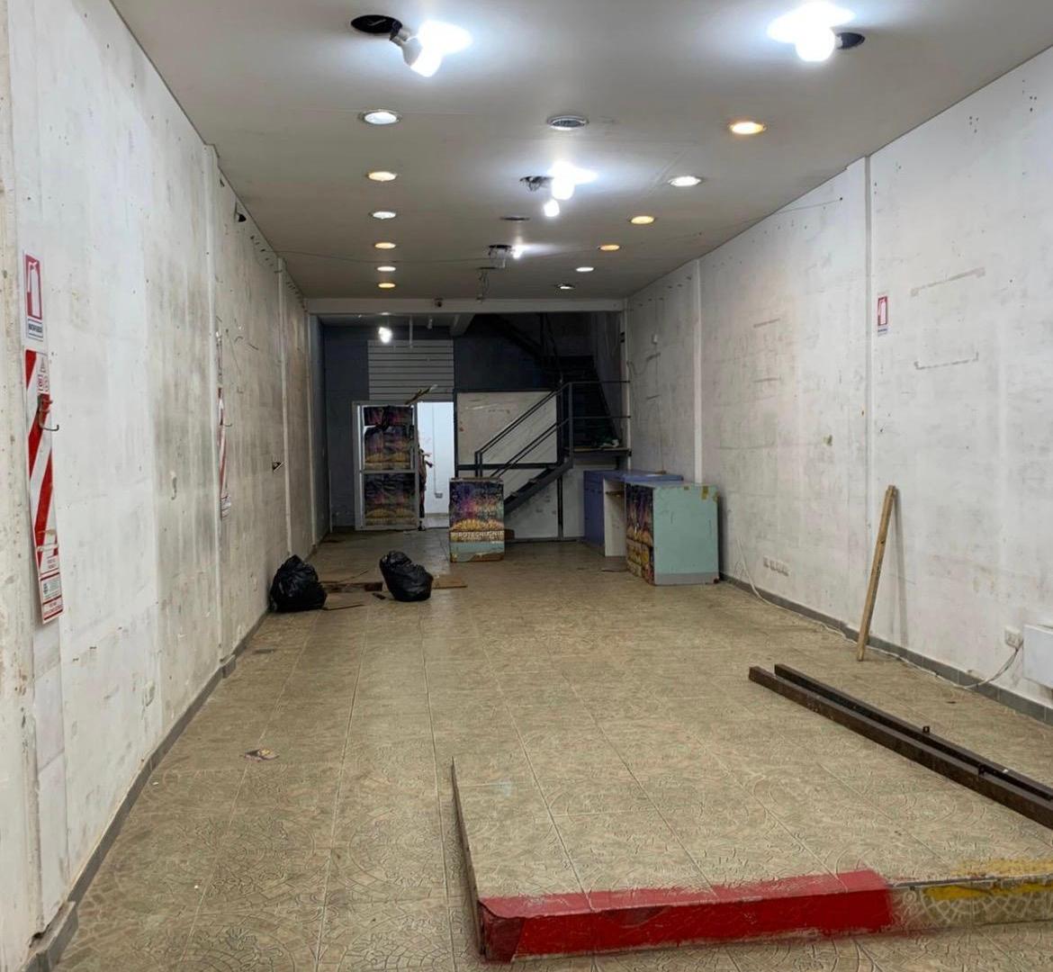 Foto de Local comercial en zona mayorista, imagen 3