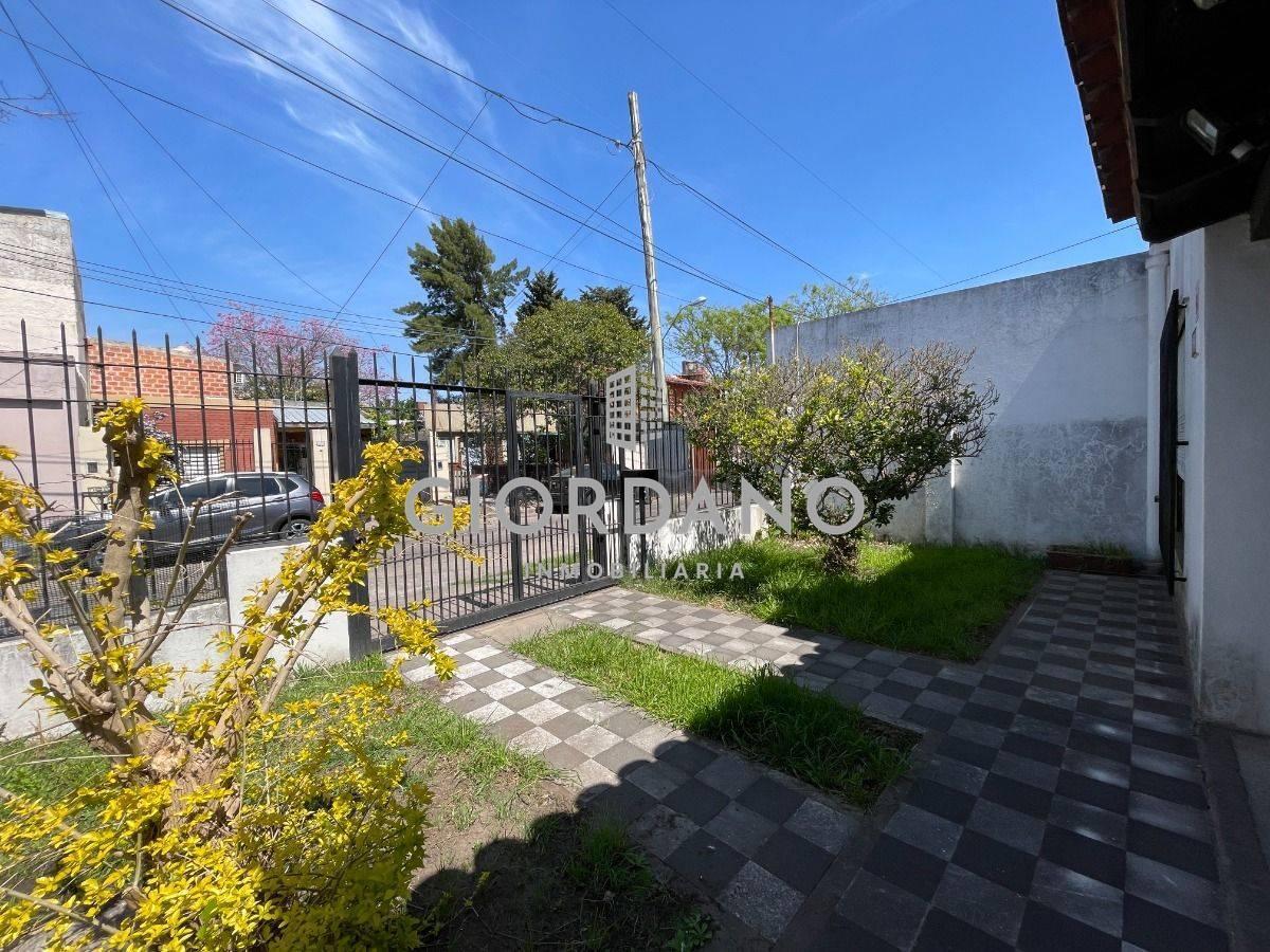 Foto de Venta Casa Castelar 3 Ambientes, imagen 4