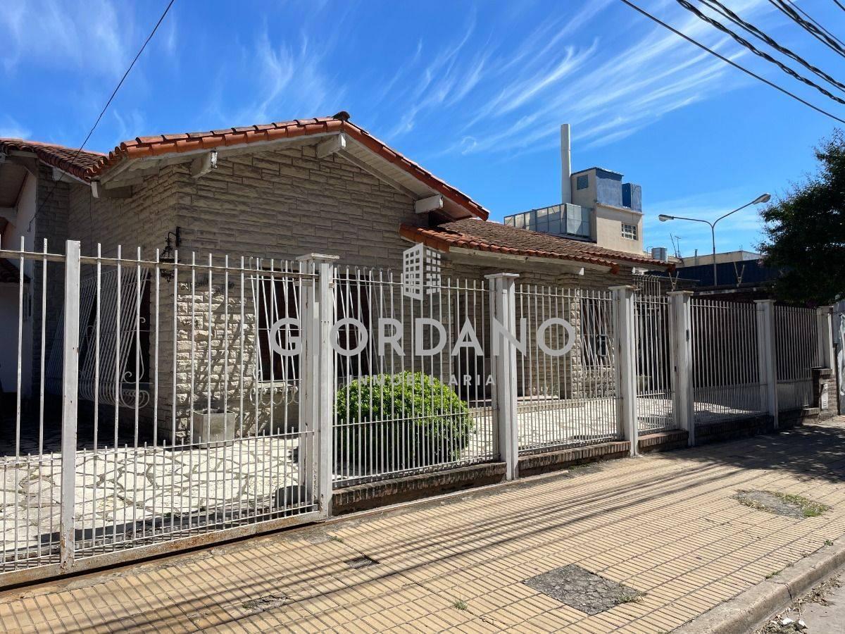 Foto de Venta Casa Castelar 4 Ambientes, imagen 3
