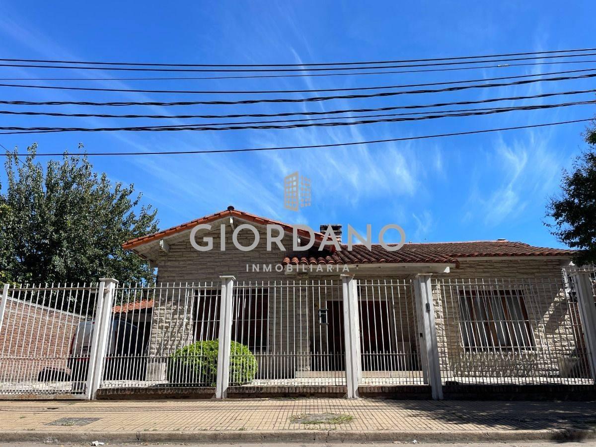 Foto de Venta Casa Castelar 4 Ambientes, imagen 4