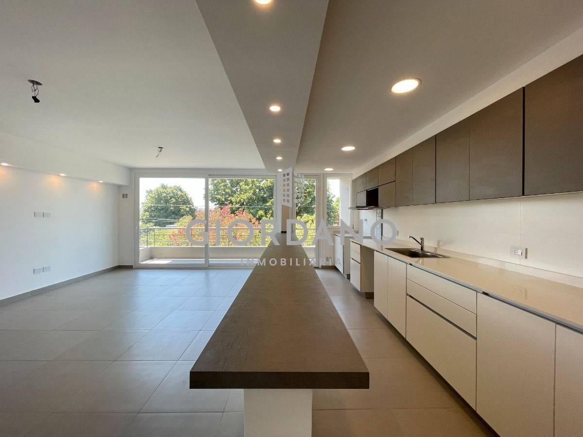 Foto de Venta departamento Castelar 4 ambientes con cochera, imagen 4