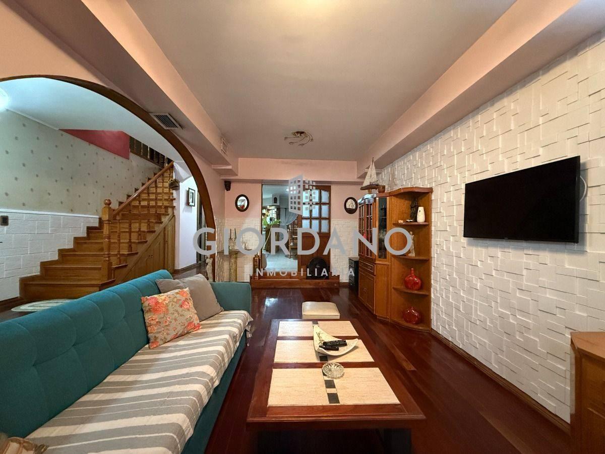 Foto de Venta Casa Castelar 4 Ambientes, imagen 3