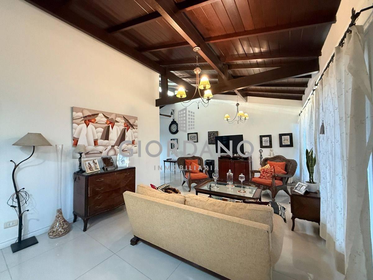 Foto de Venta Casa Ituzaingo 5 Ambientes, imagen 1