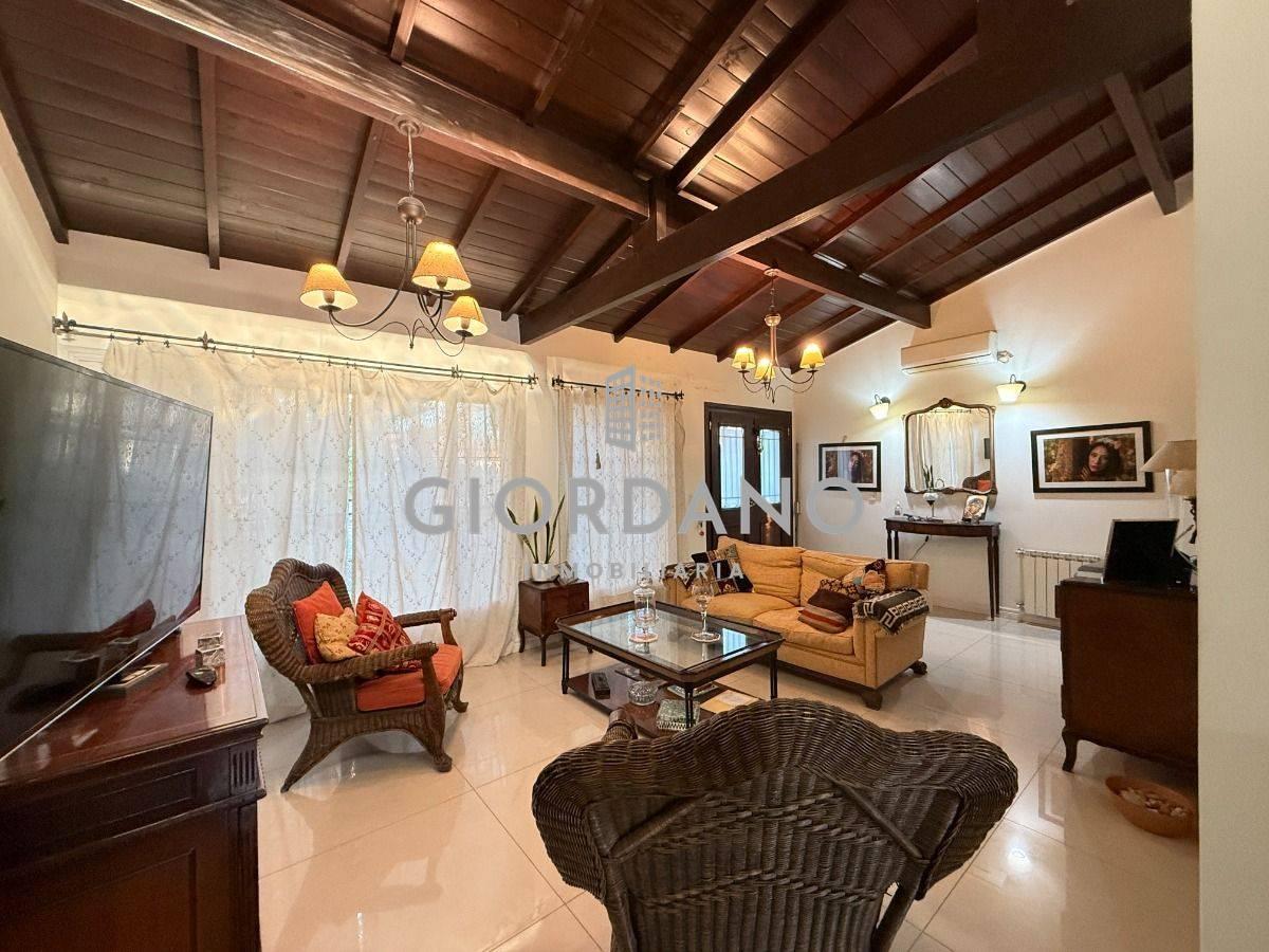 Foto de Venta Casa Ituzaingo 5 Ambientes, imagen 4