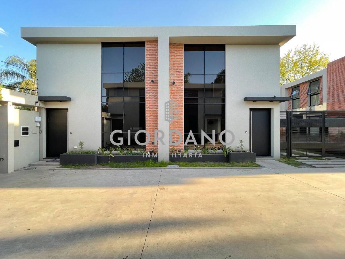 Foto de Venta Duplex Castelar 4 Ambientes, imagen 2