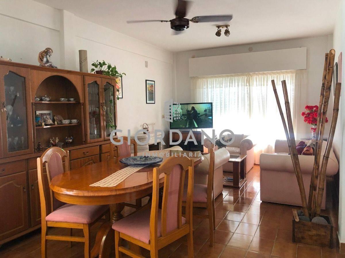 Foto de Venta Ph Castelar Sur 3 Ambientes Con Patio Y Cochera, imagen 1
