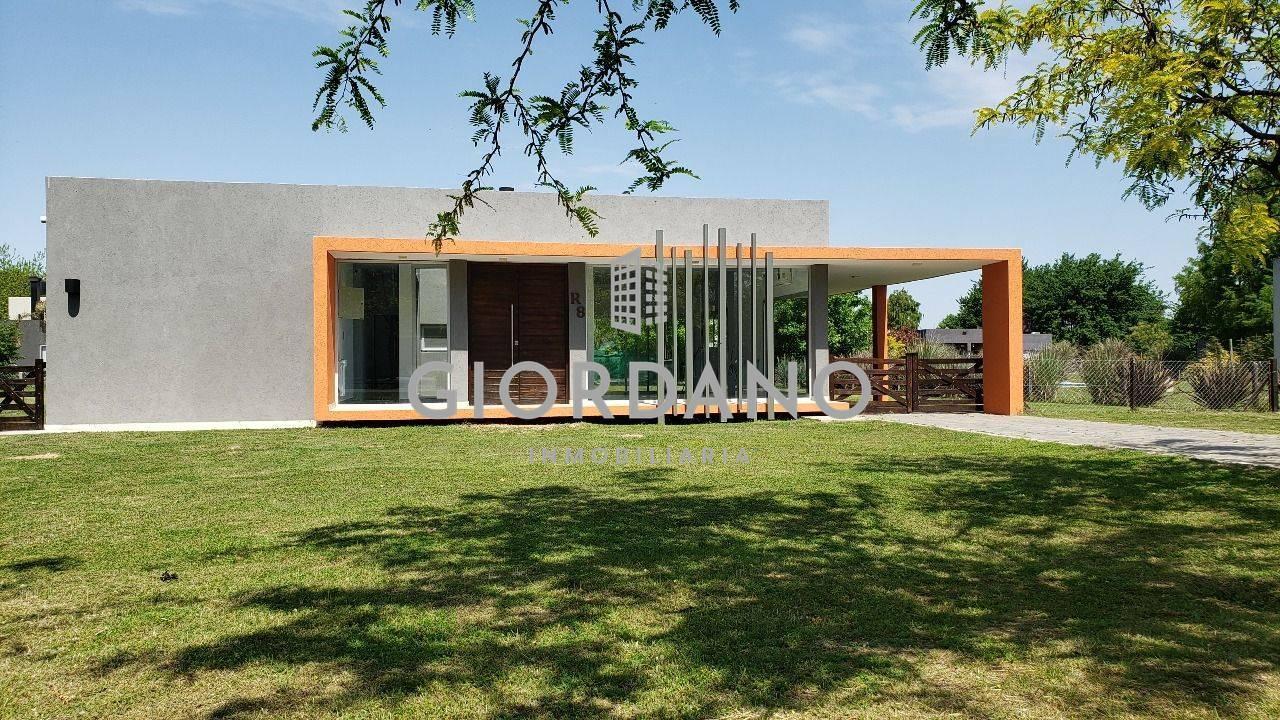 Foto de Venta Casa 4 ambientes El Nacional Club de campo Apto Credito, imagen 1