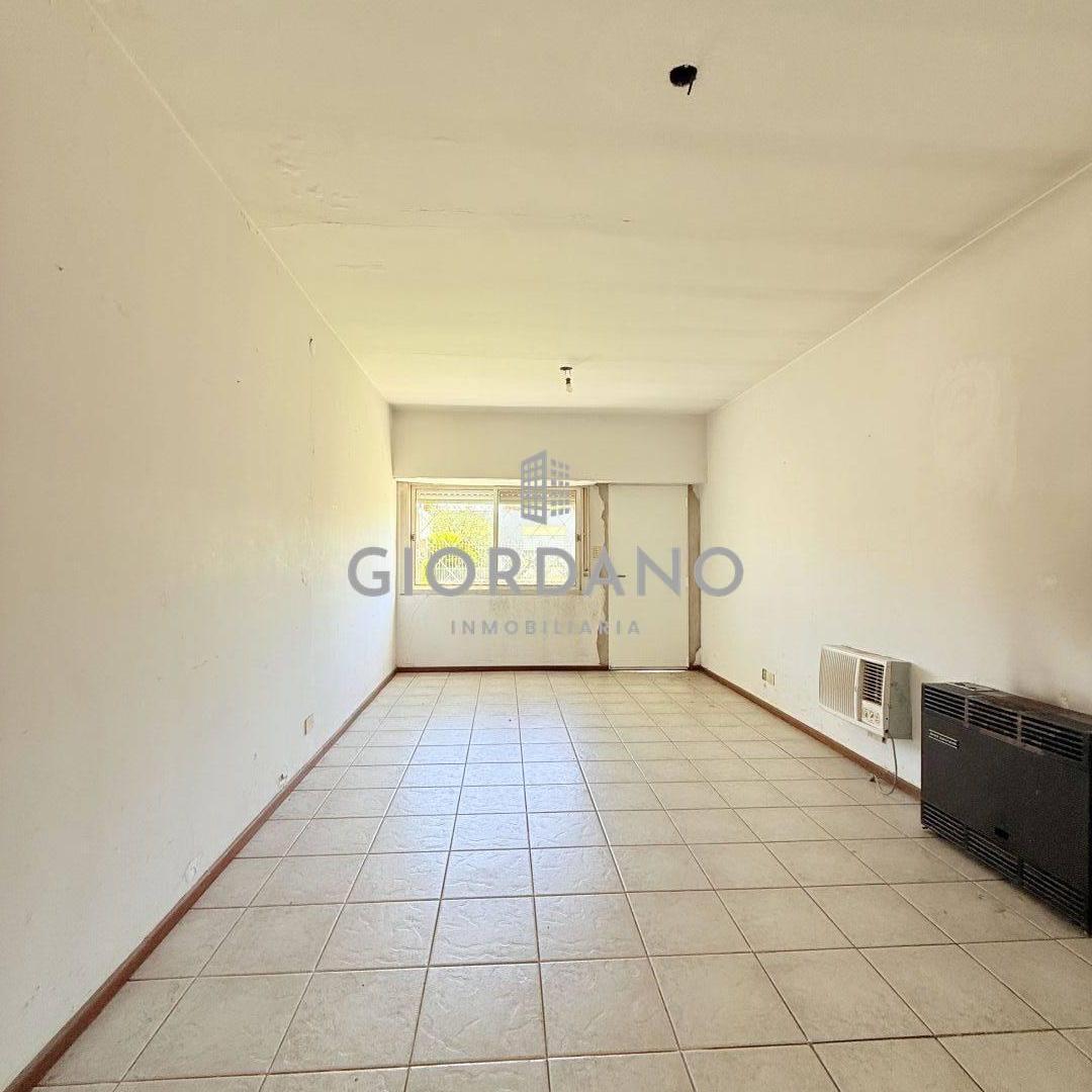 Foto de VENTA CASA 3 AMBIENTES CASTELAR, imagen 4