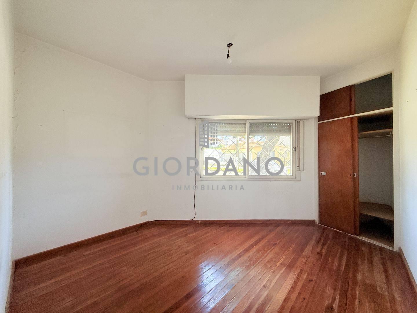 Foto de VENTA CASA 3 AMBIENTES CASTELAR, imagen 5