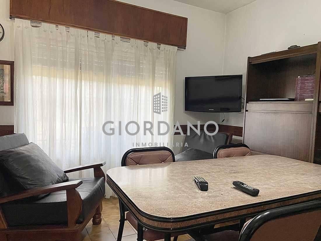 Foto de Venta Casa 4 ambientes, Castelar, imagen 5