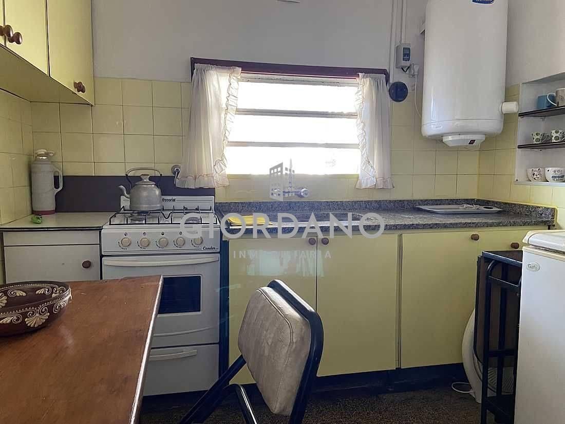Foto de Venta Casa 4 ambientes, Castelar, imagen 4