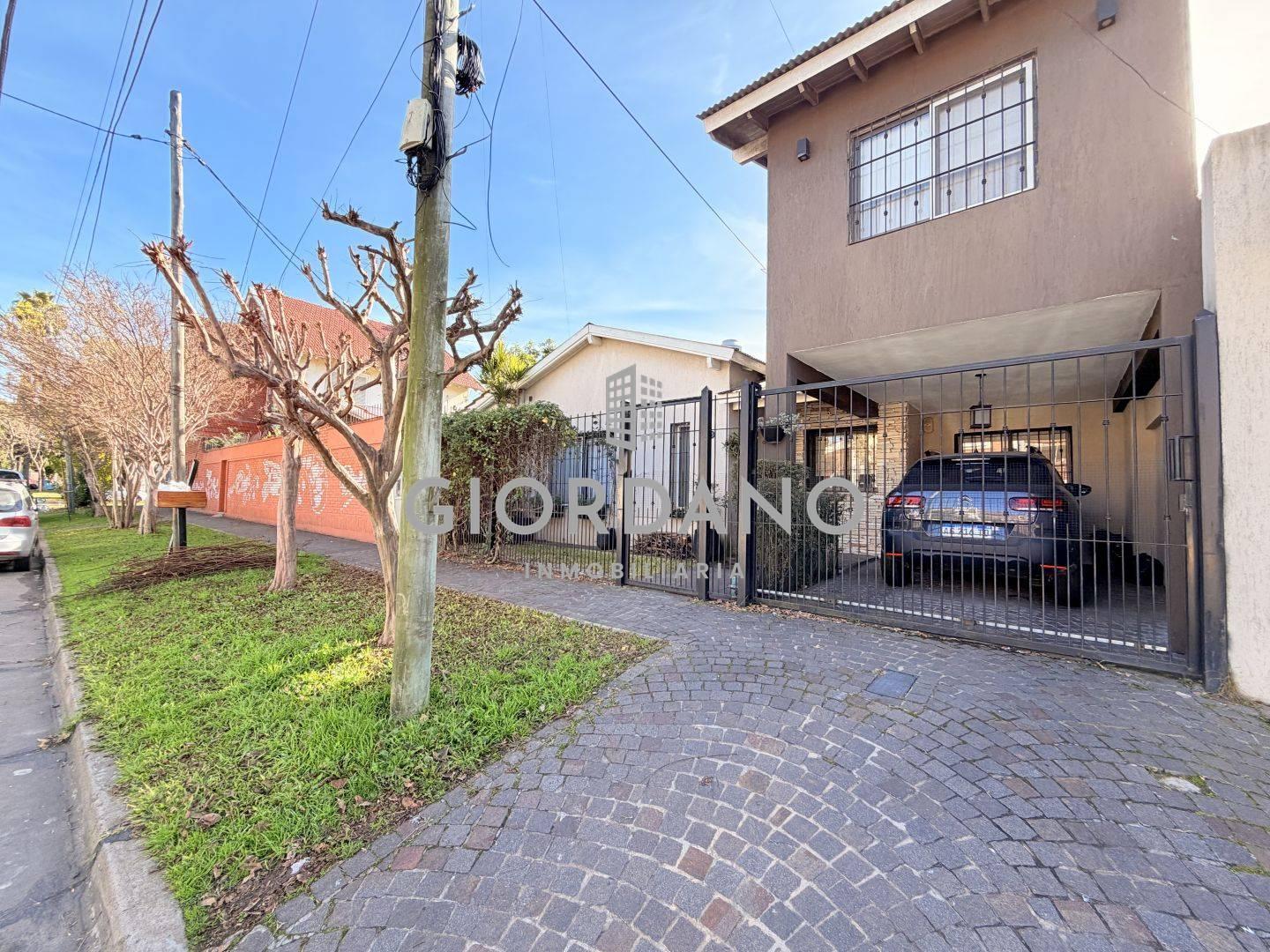 Foto de Venta casa Castelar 5 ambientes, imagen 3