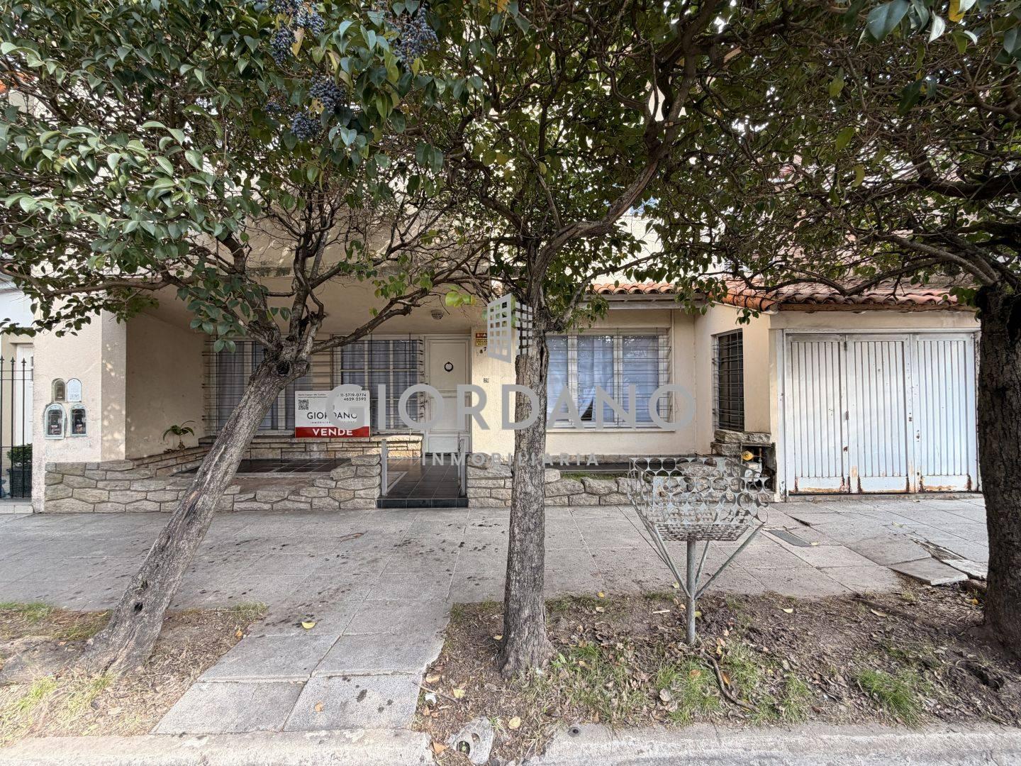 Foto de Venta Casa Castelar 5 ambientes, imagen 2