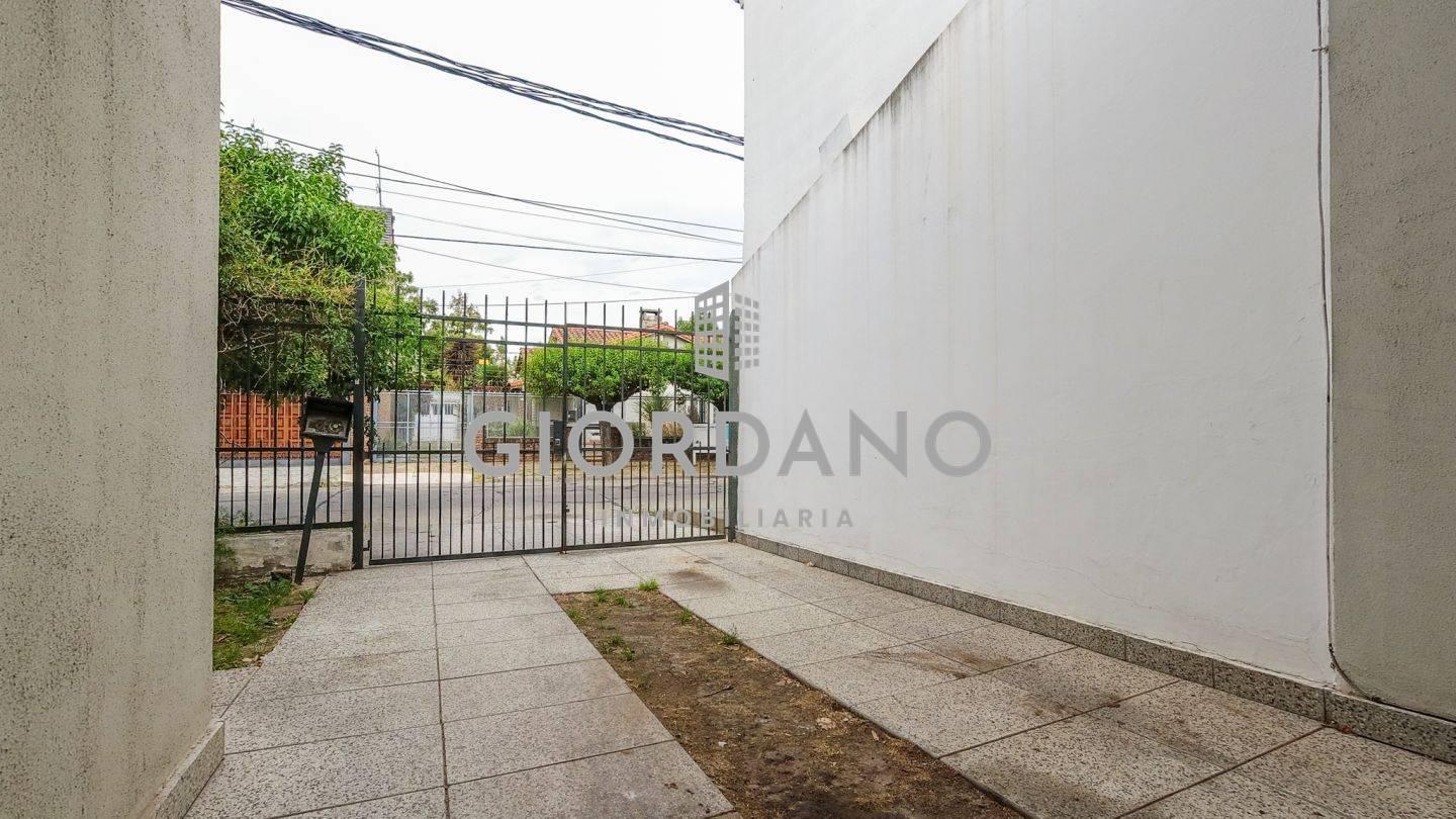 Foto de Venta casa Castelar Norte 4 ambientes Apto Crédito, imagen 5