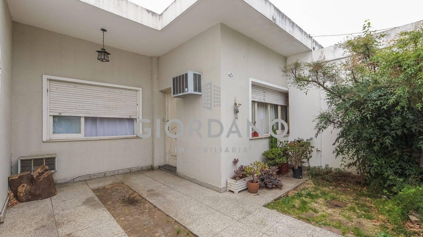 Foto de Venta casa Castelar Norte 4 ambientes Apto Crédito, imagen 4