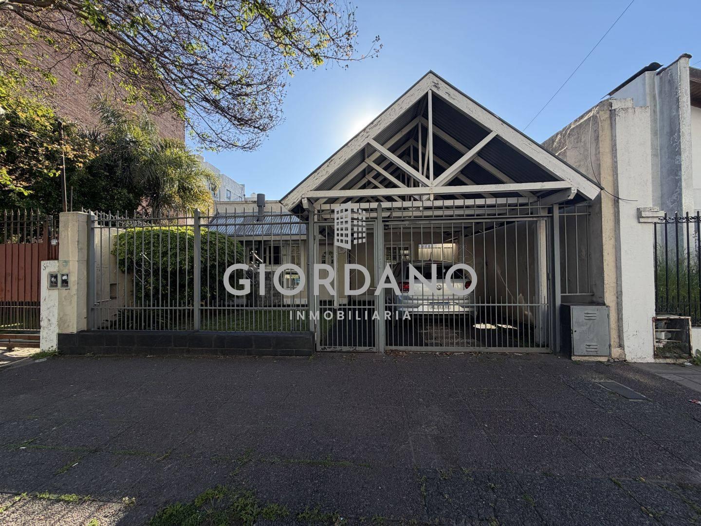 Foto de Venta casa 5 ambientes Castelar, imagen 1