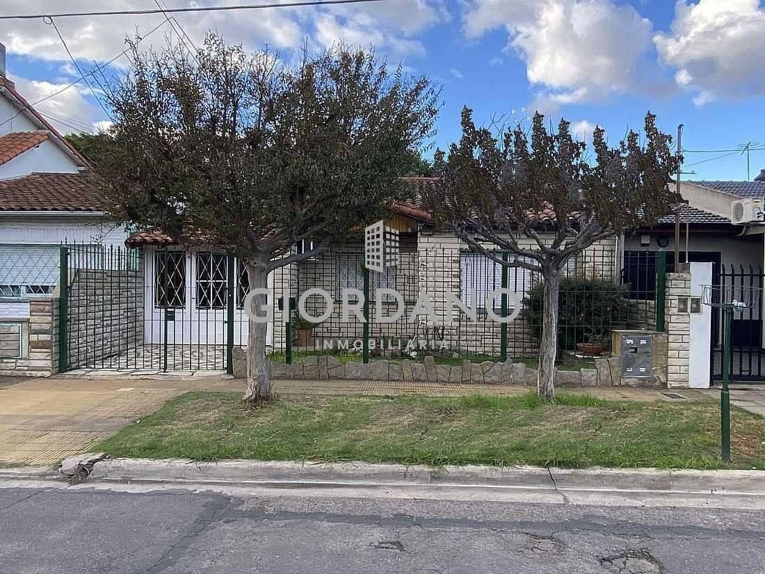 Foto de Venta casa 3 ambientes Morón, imagen 1