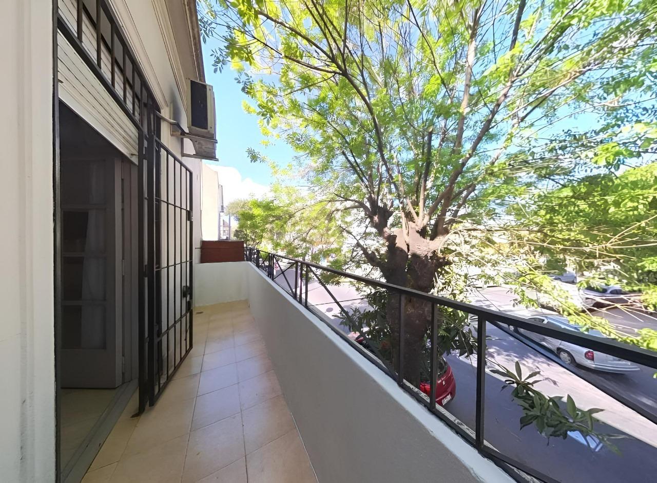 Foto de 3 Ambientes Frente, Balcon Corrido y patio. Posibilidad de Terraza, imagen 4