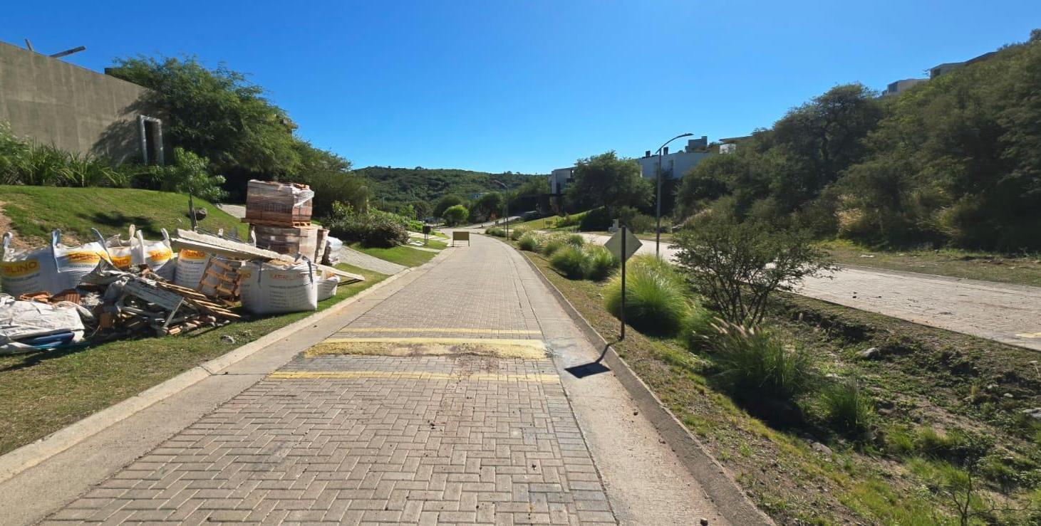 Foto de VENTA DE LOTE EN COUNTRY " LA DESEADA" - LA CALERA., imagen 4