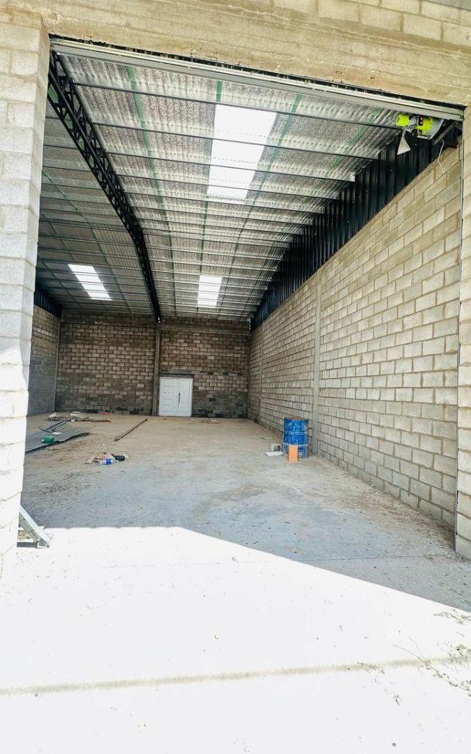 Foto de Galpón En Alquiler 150 M² Con Patio E Ingreso Para Camiones, imagen 2