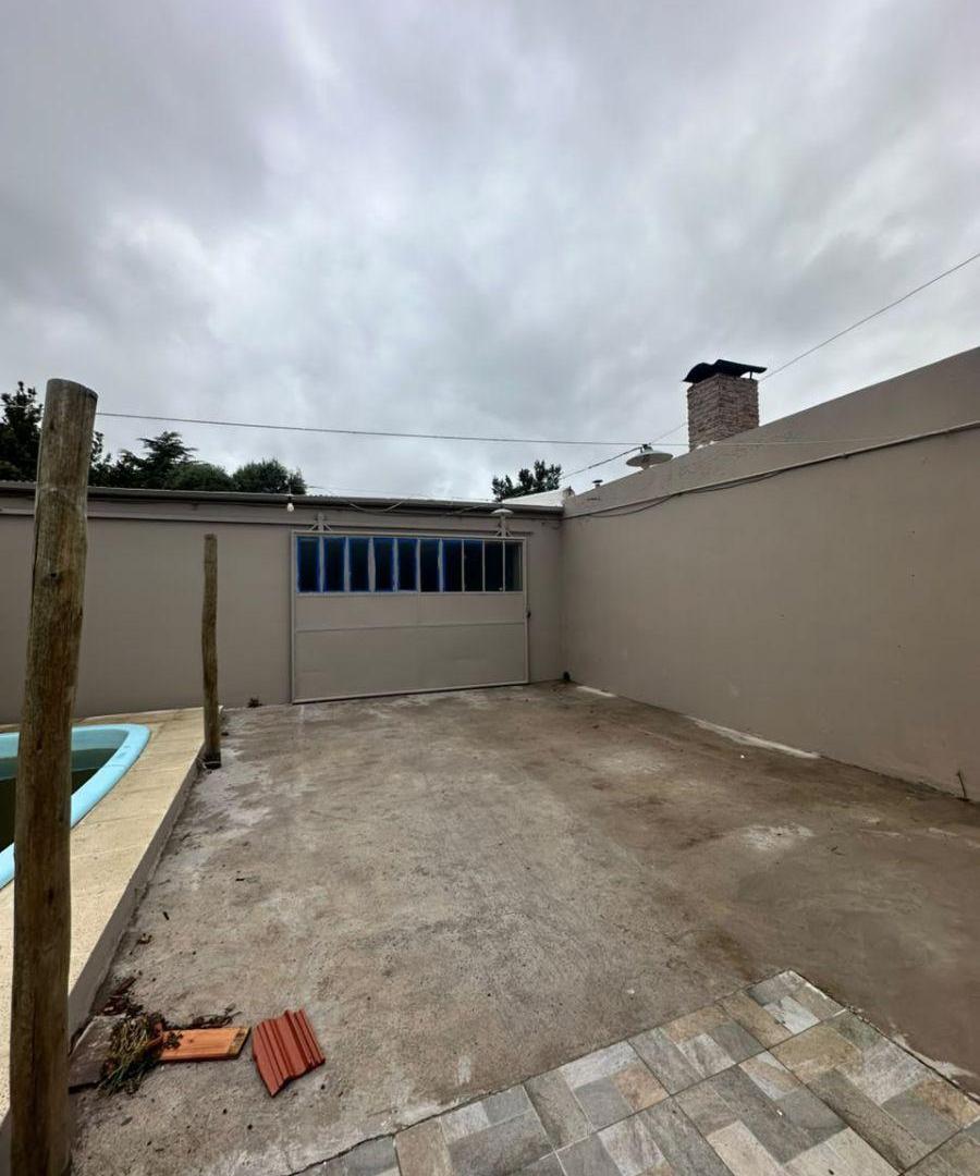 Foto de Casa Con Galpón y Piscina En Venta - Tucumán 367 Bahía Blanca, imagen 5