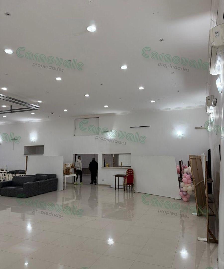 Foto de ALQUILER SALÓN DE EVENTOS / LOCAL COMERCIAL – TAPIALES CENTRO, imagen 2