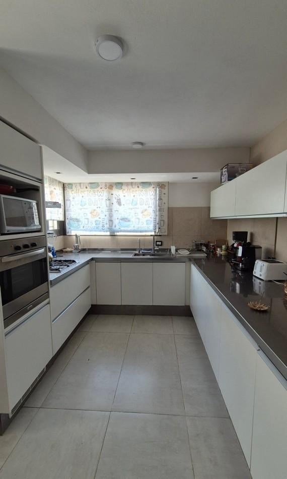 Foto de Venta! Casa Con Hermosa Vista a Las Sierras Quincho Pileta Unquillo!, imagen 4