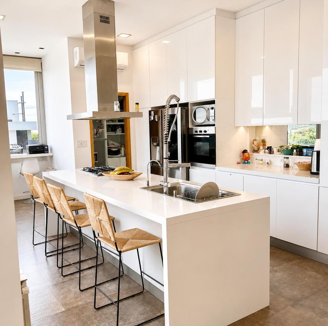 Foto de Casa Moderna 4 Dormitorios Alto Warcalde Excelente, imagen 2