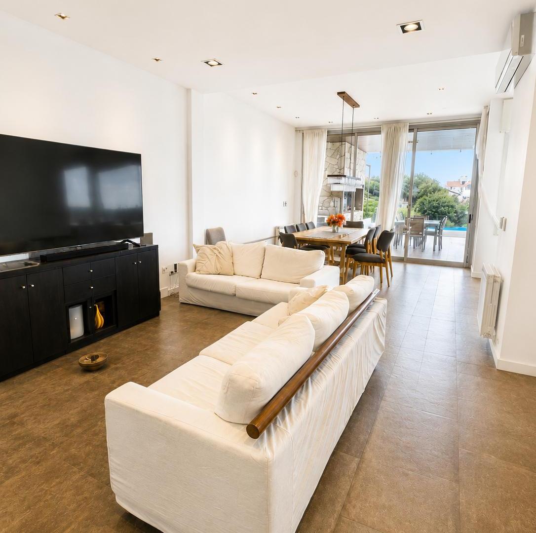 Foto de Casa Moderna 4 Dormitorios Alto Warcalde Excelente, imagen 5