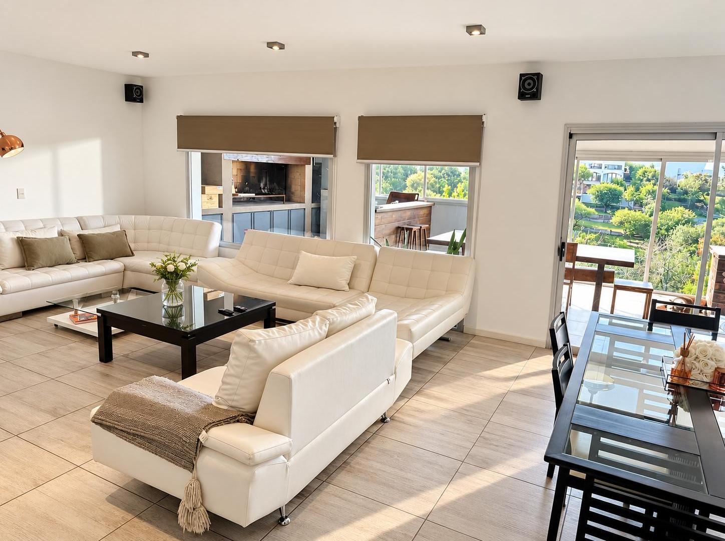 Foto de Casa 4 Domitorios Excelente vistas y confort, imagen 2
