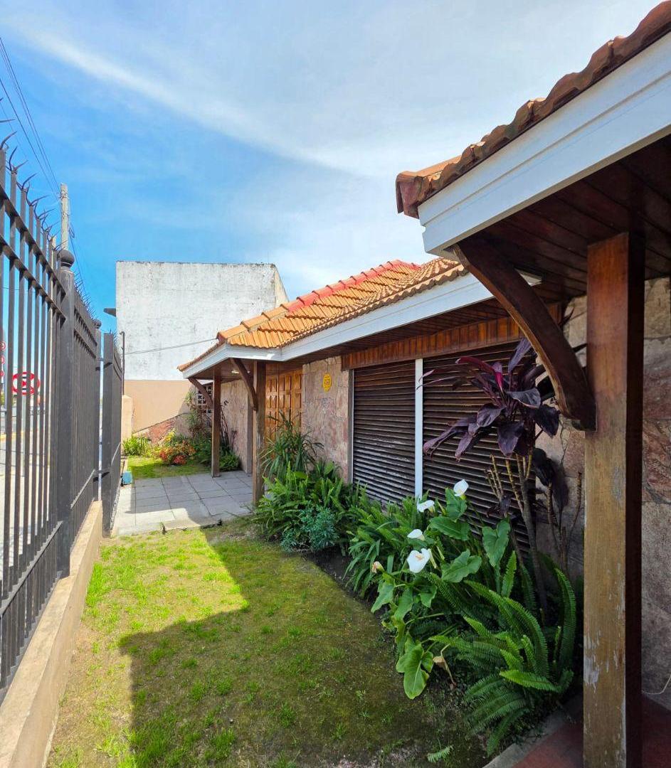 Foto de ALQUILER - CHALET EN DOS PLANTAS - ADROGUE, imagen 1
