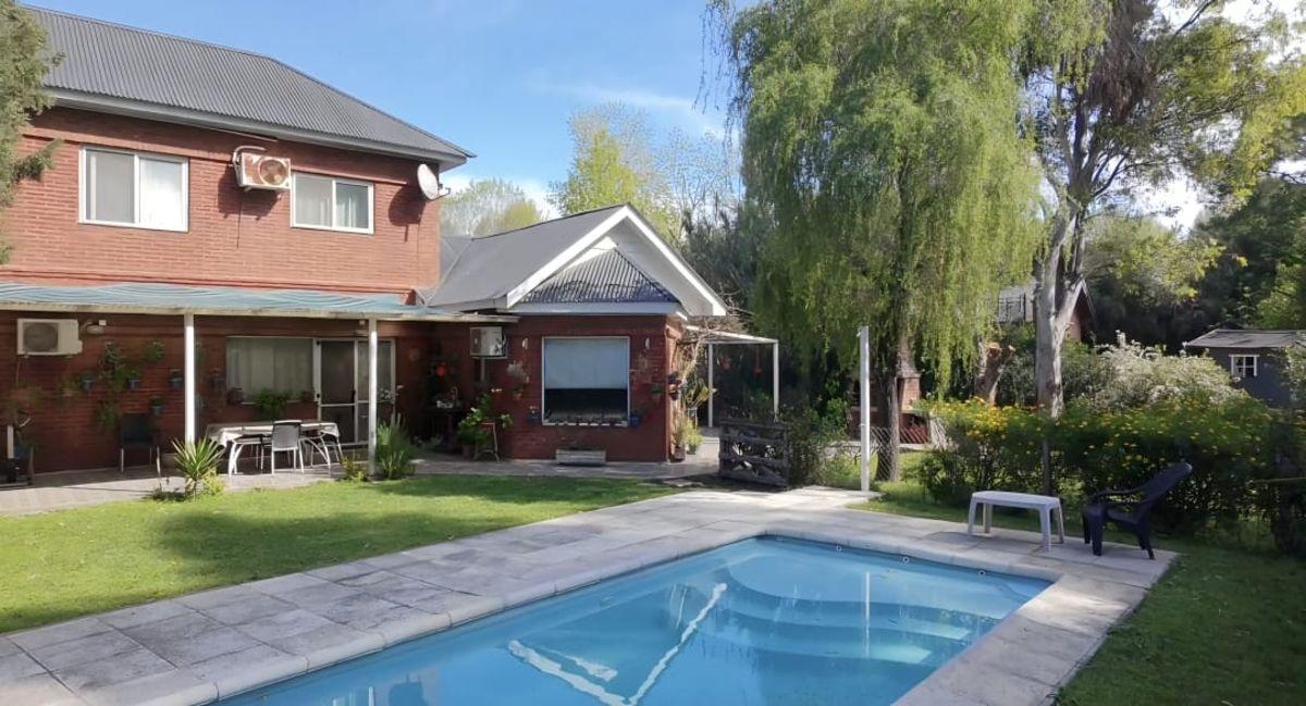 Foto de VENTA - EL PARAISO COUNTRY CLUB - HERMOSO CHALET 6 AMBIENTES EN DOS, imagen 5