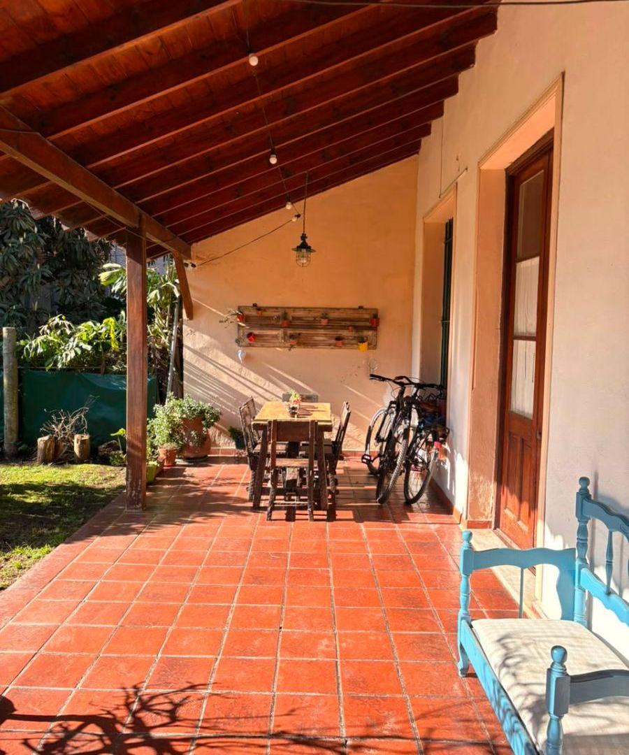 Foto de VENTA - DOS RESIDENCIAS DE ESTILO EN LOTE DE 10 X 81 M, imagen 4