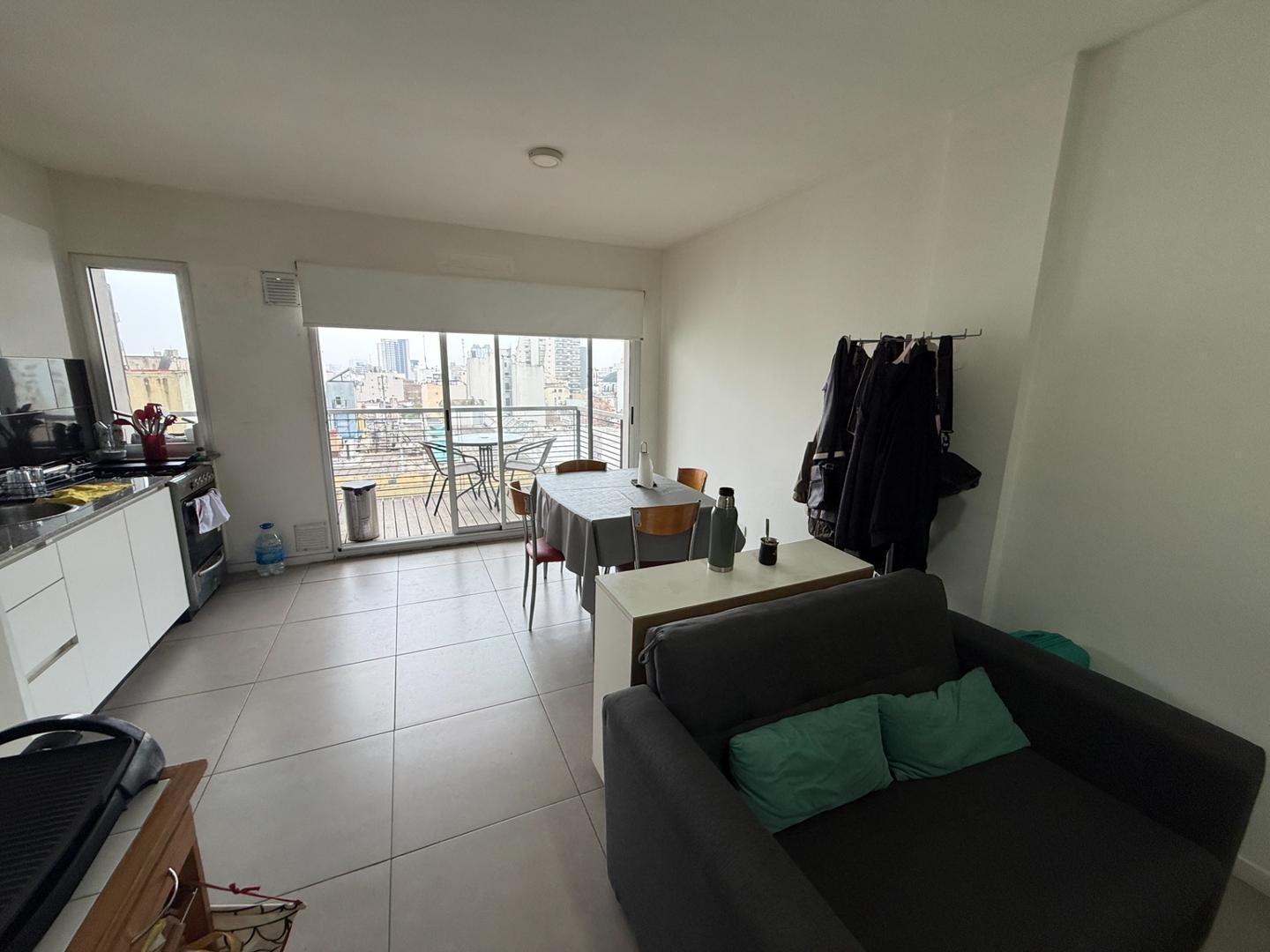 Foto de DEPARTAMENTO MONOAMBIENTE GRANDE SAN TELMO ALQUILER, imagen 2