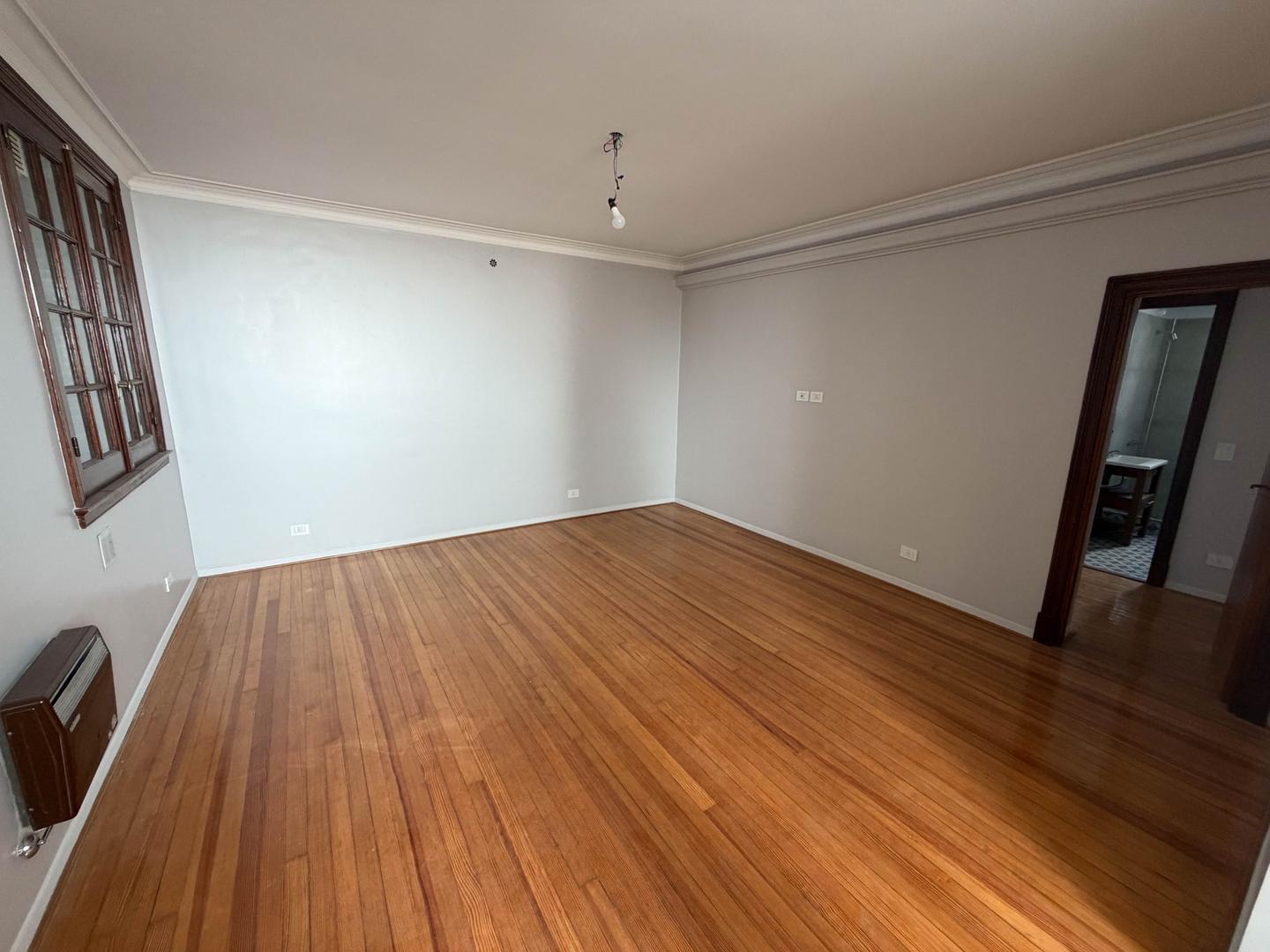 Foto de DEPARTAMENTO 3 AMBIENTES CON DEPENDENCIA SAN CRISTOBAL VENTA, imagen 3