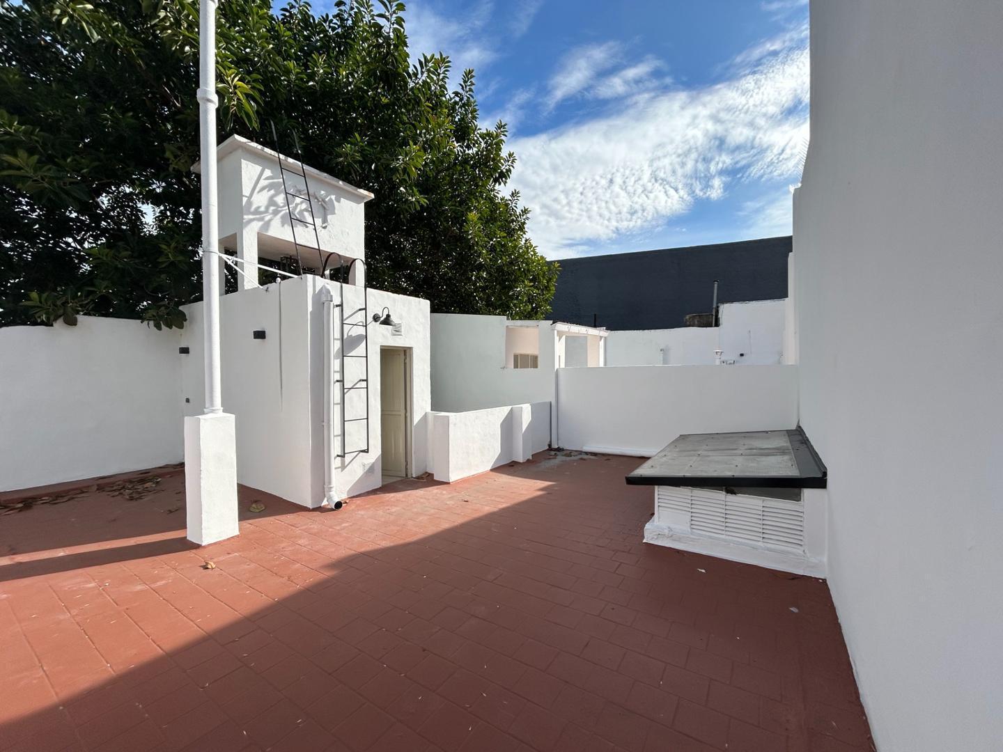 Foto de PH 5 AMBIENTES CON DOBLE TERRAZA RECICLADO VENTA BARRACAS, imagen 1