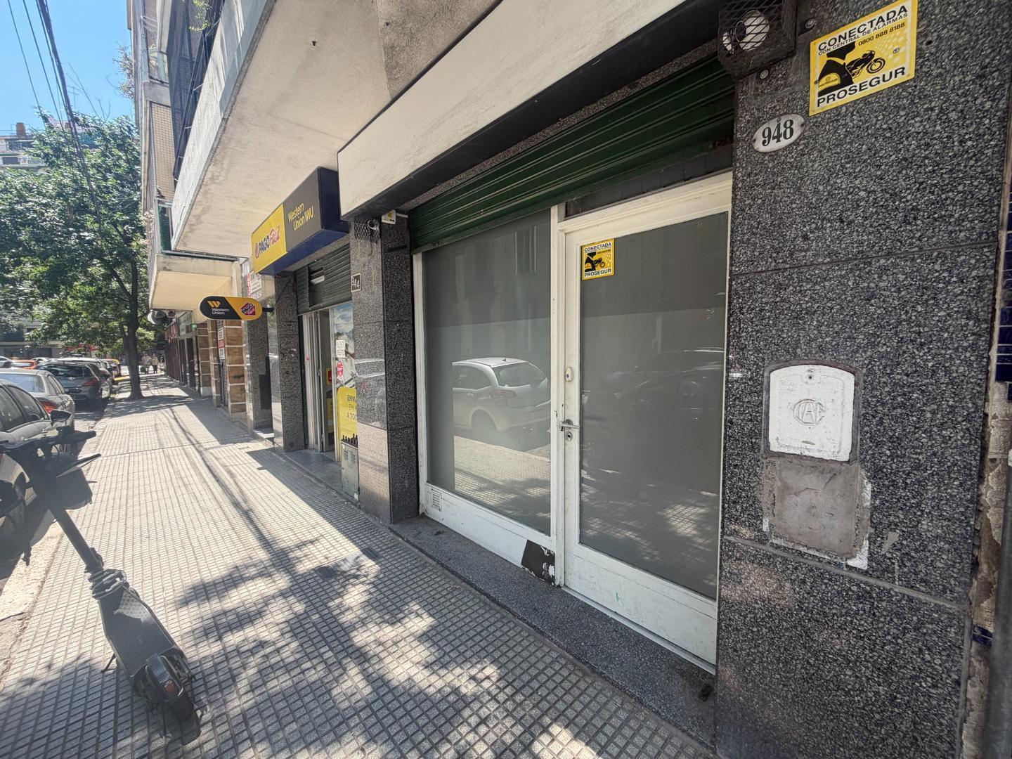 Foto de LOCAL A LA CALLE VENTA BARRACAS, imagen 1